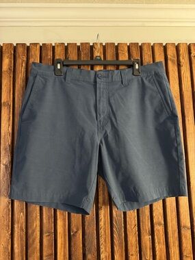 Travis Mathew golf shorts 36” waits